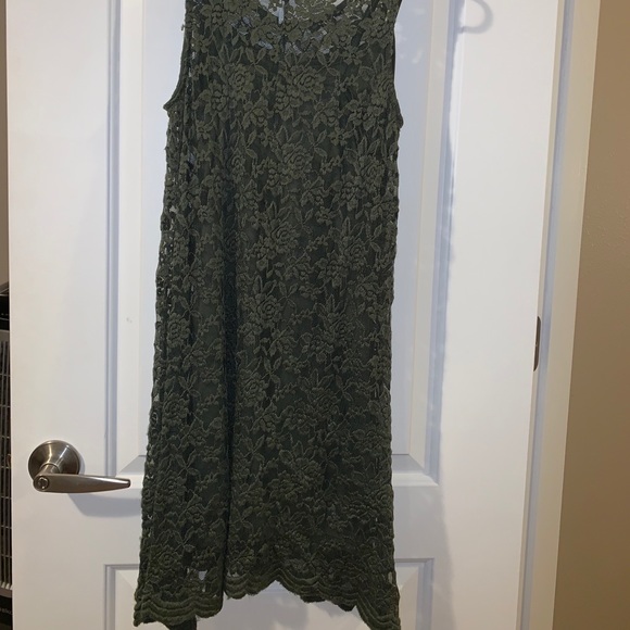 Wallflower green floral pattern dress - Picture 2 of 2